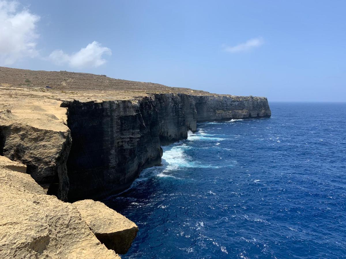 Sunrise Apt Near Beach Smarttv & Netflix Birżebbuġa Eksteriør billede