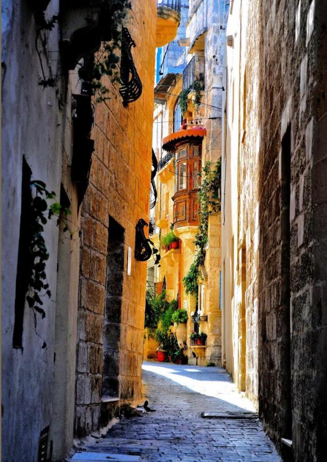 Sunrise Apt Near Beach Smarttv & Netflix Birżebbuġa Eksteriør billede